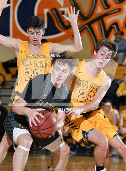 Thumbnail 1 in El Capitan vs. Del Oro (Running with the Pack) photogallery.