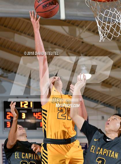 Thumbnail 2 in El Capitan vs. Del Oro (Running with the Pack) photogallery.