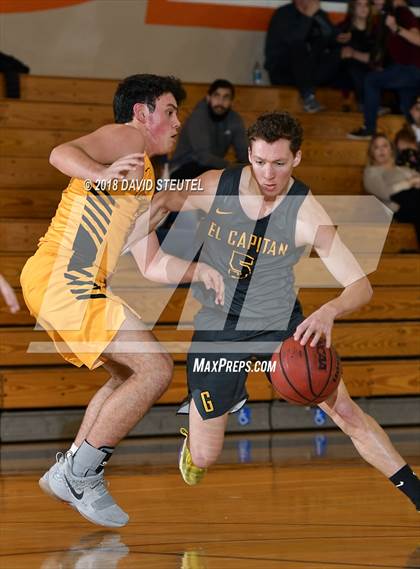 Thumbnail 2 in El Capitan vs. Del Oro (Running with the Pack) photogallery.