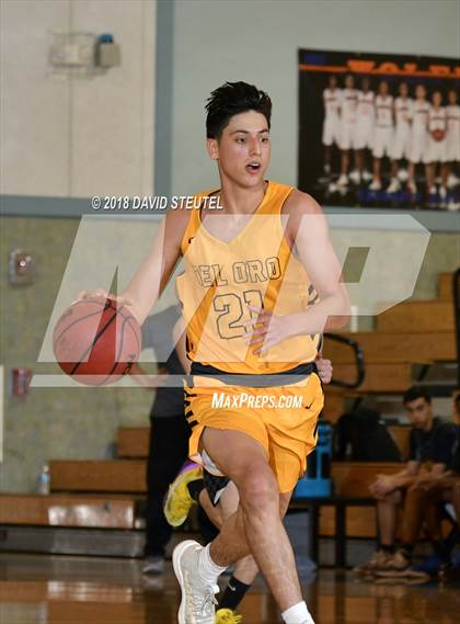 Thumbnail 1 in El Capitan vs. Del Oro (Running with the Pack) photogallery.
