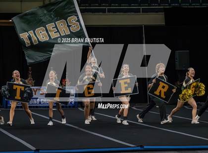 Thumbnail 1 in HHSAA Championships photogallery.