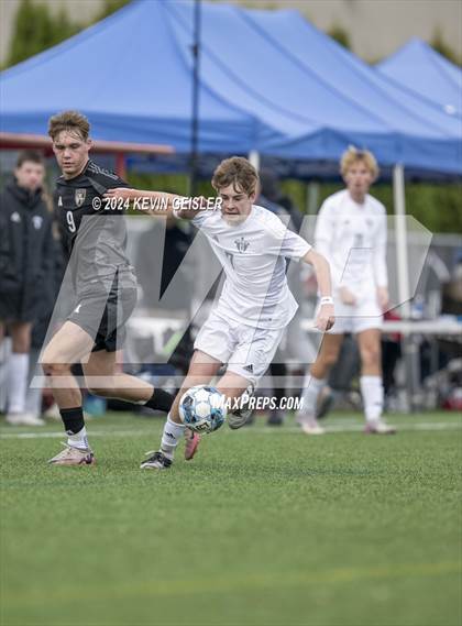 Thumbnail 3 in Shoreland Lutheran vs. Kiel photogallery.