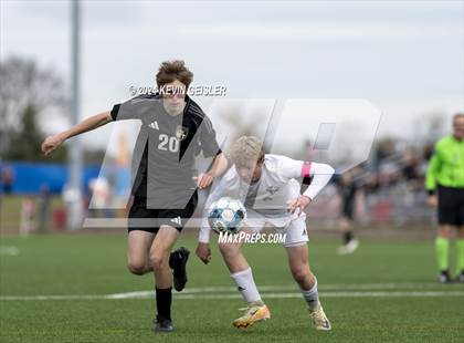 Thumbnail 1 in Shoreland Lutheran vs. Kiel photogallery.