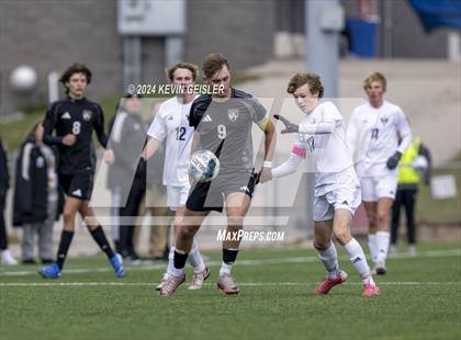 Thumbnail 1 in Shoreland Lutheran vs. Kiel photogallery.