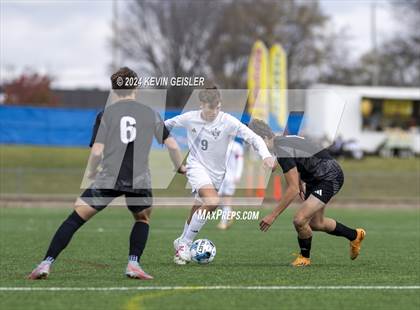 Thumbnail 1 in Shoreland Lutheran vs. Kiel photogallery.