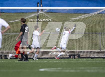 Thumbnail 3 in Shoreland Lutheran vs. Kiel photogallery.