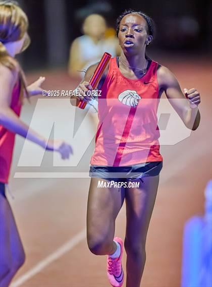 Thumbnail 2 in Eagle No Tax Relays (4x400M) photogallery.