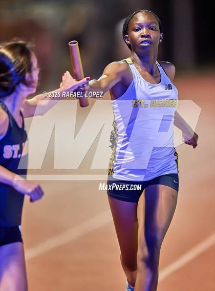 Thumbnail 2 in Eagle No Tax Relays (4x400M) photogallery.