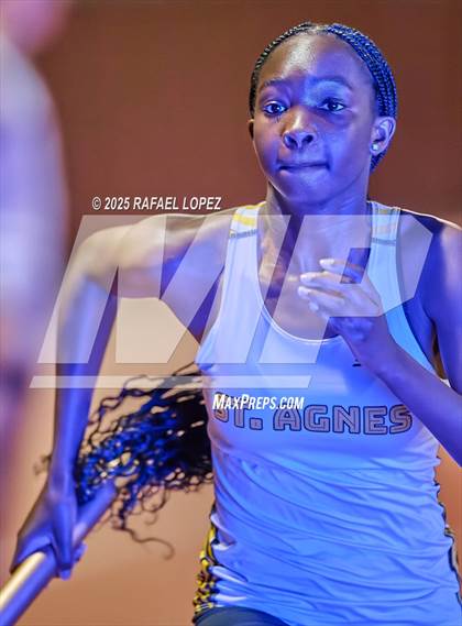 Thumbnail 3 in Eagle No Tax Relays (4x400M) photogallery.