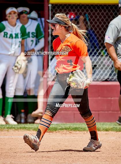 Thumbnail 2 in Marysville vs. Dixon (CIF SJS D4 Final) photogallery.