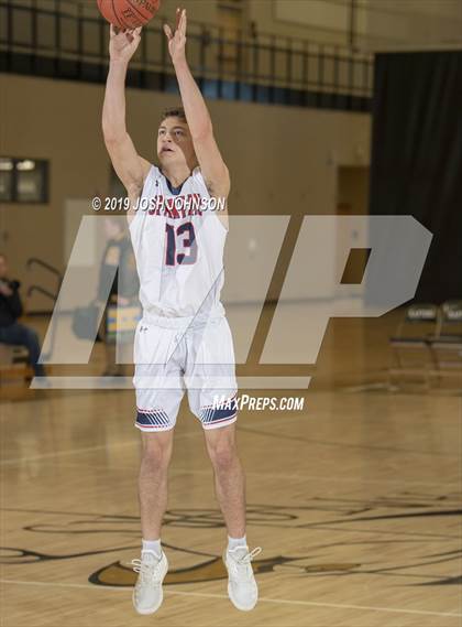 Thumbnail 2 in Apple Valley vs. Brookfield East photogallery.