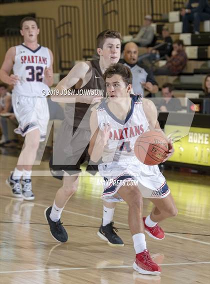 Thumbnail 1 in Apple Valley vs. Brookfield East photogallery.