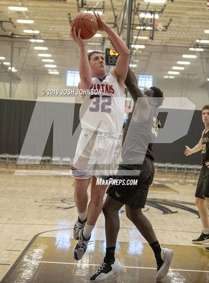 Thumbnail 2 in Apple Valley vs. Brookfield East photogallery.