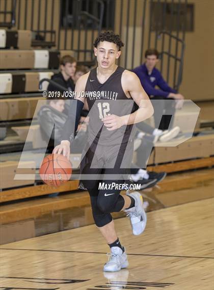 Thumbnail 1 in Apple Valley vs. Brookfield East photogallery.
