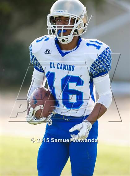 Thumbnail 2 in El Camino Real vs Kennedy photogallery.
