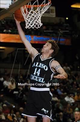 Thumbnail 2 in Aliso Niguel vs El Toro  (Sec. I-A Final)#2 photogallery.