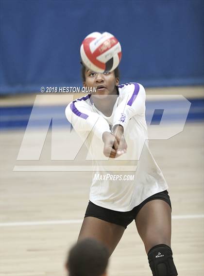Thumbnail 3 in La Habra vs. Carlsbad (Dave Mohs Tournament) photogallery.