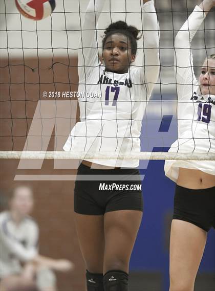 Thumbnail 2 in La Habra vs. Carlsbad (Dave Mohs Tournament) photogallery.