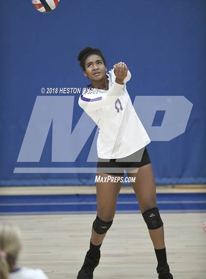 Thumbnail 1 in La Habra vs. Carlsbad (Dave Mohs Tournament) photogallery.
