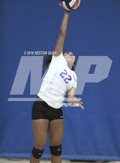 Thumbnail 2 in La Habra vs. Carlsbad (Dave Mohs Tournament) photogallery.
