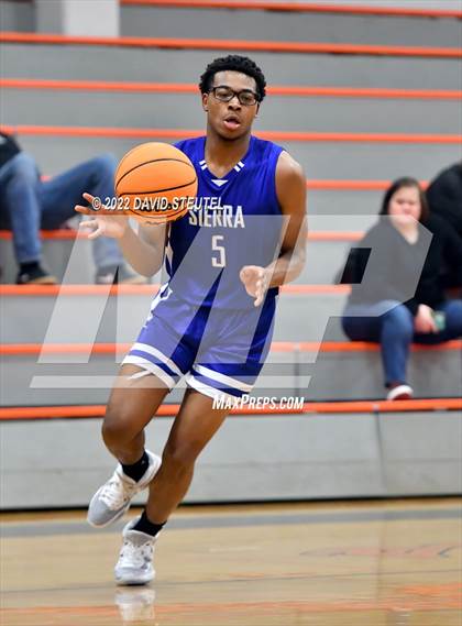 Thumbnail 3 in Sierra vs. Mira Loma (Tiger Classic) photogallery.