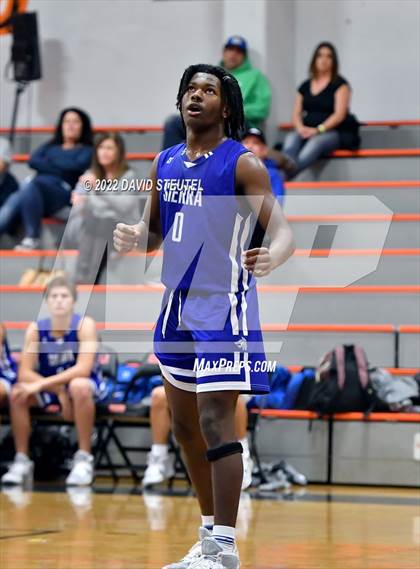 Thumbnail 1 in Sierra vs. Mira Loma (Tiger Classic) photogallery.