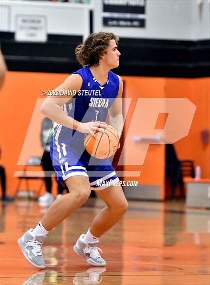 Thumbnail 3 in Sierra vs. Mira Loma (Tiger Classic) photogallery.