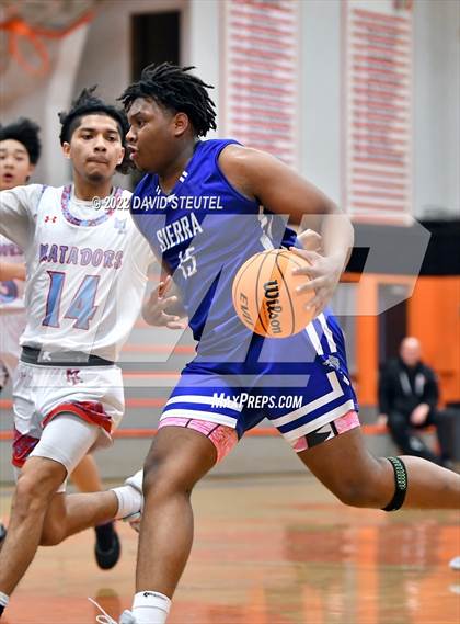 Thumbnail 2 in Sierra vs. Mira Loma (Tiger Classic) photogallery.