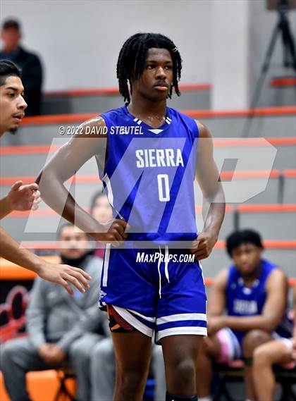 Thumbnail 2 in Sierra vs. Mira Loma (Tiger Classic) photogallery.
