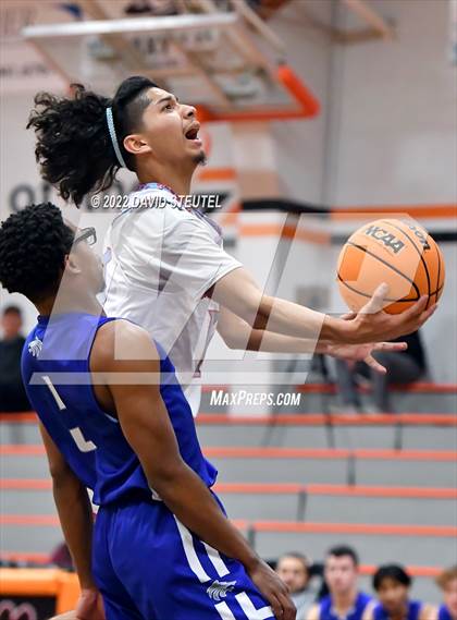 Thumbnail 2 in Sierra vs. Mira Loma (Tiger Classic) photogallery.