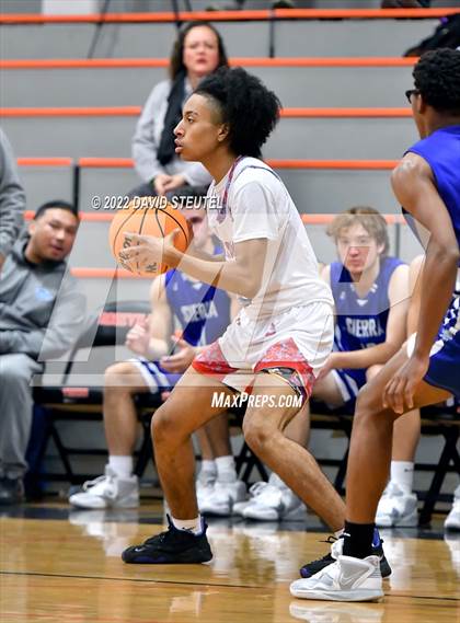 Thumbnail 2 in Sierra vs. Mira Loma (Tiger Classic) photogallery.