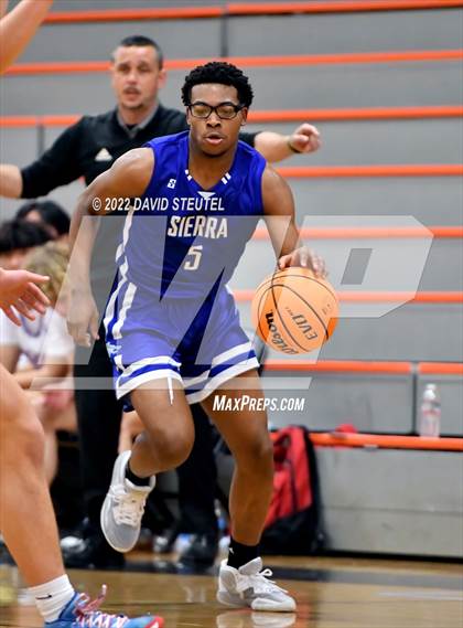 Thumbnail 1 in Sierra vs. Mira Loma (Tiger Classic) photogallery.