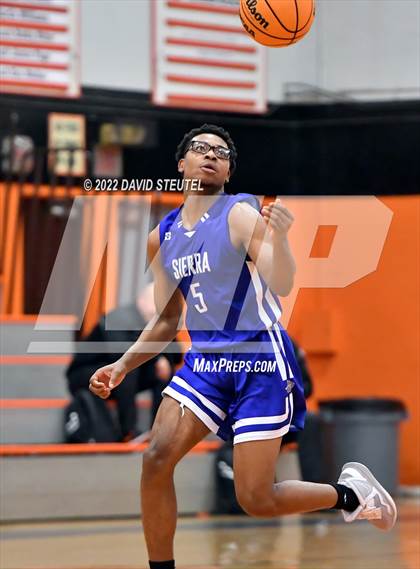 Thumbnail 3 in Sierra vs. Mira Loma (Tiger Classic) photogallery.