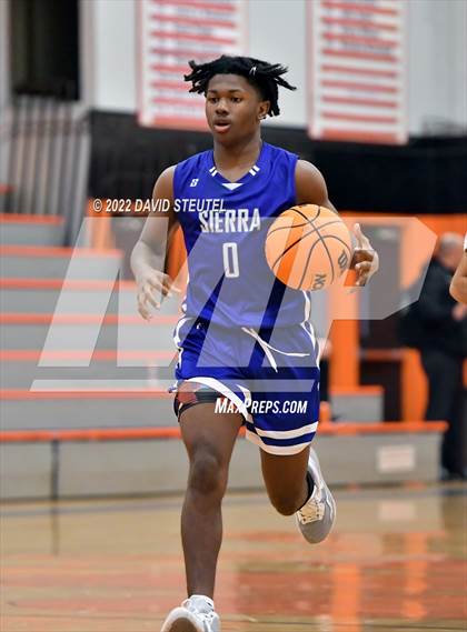 Thumbnail 2 in Sierra vs. Mira Loma (Tiger Classic) photogallery.