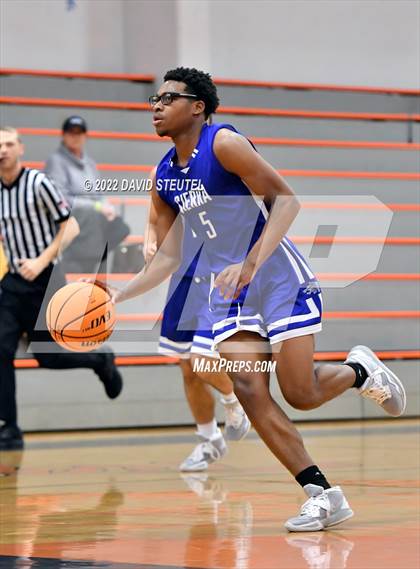 Thumbnail 1 in Sierra vs. Mira Loma (Tiger Classic) photogallery.