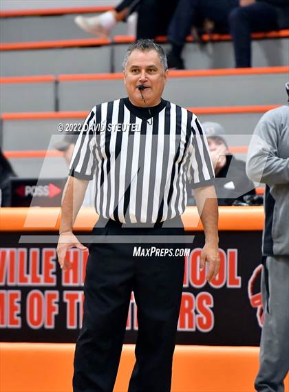 Thumbnail 2 in Sierra vs. Mira Loma (Tiger Classic) photogallery.
