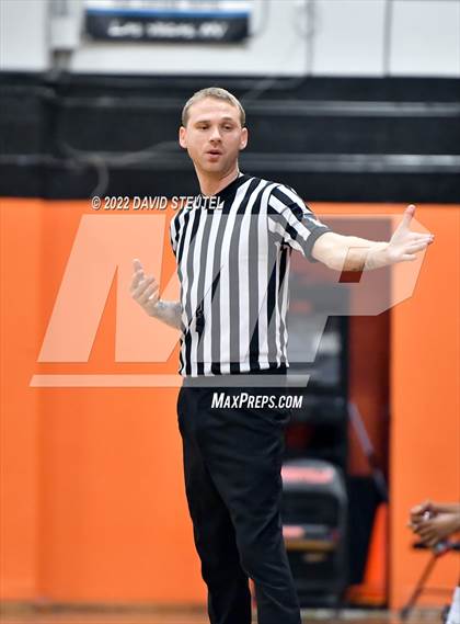 Thumbnail 3 in Sierra vs. Mira Loma (Tiger Classic) photogallery.