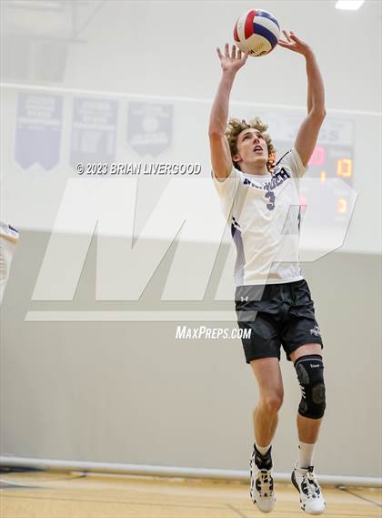 Thumbnail 2 in Regis Groff vs. Discovery Canyon photogallery.