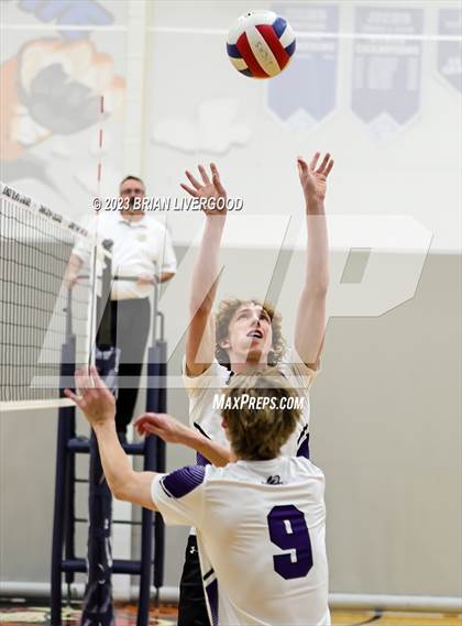 Thumbnail 2 in Regis Groff vs. Discovery Canyon photogallery.
