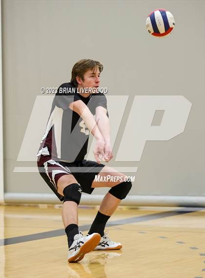 Thumbnail 3 in Regis Groff vs. Discovery Canyon photogallery.