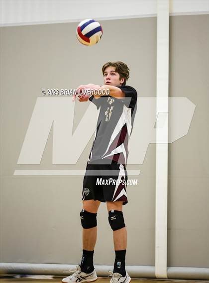 Thumbnail 2 in Regis Groff vs. Discovery Canyon photogallery.