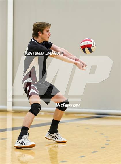 Thumbnail 3 in Regis Groff vs. Discovery Canyon photogallery.
