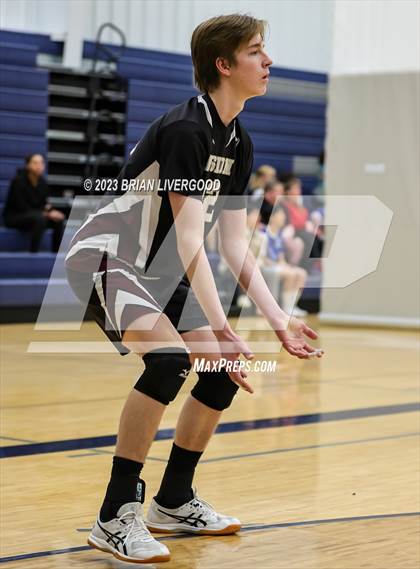 Thumbnail 3 in Regis Groff vs. Discovery Canyon photogallery.