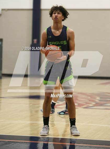 Thumbnail 2 in V.R. Eaton vs. Crandall (Denton Ryan Holiday Showcase) photogallery.