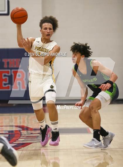 Thumbnail 3 in V.R. Eaton vs. Crandall (Denton Ryan Holiday Showcase) photogallery.