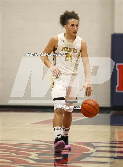 Thumbnail 3 in V.R. Eaton vs. Crandall (Denton Ryan Holiday Showcase) photogallery.