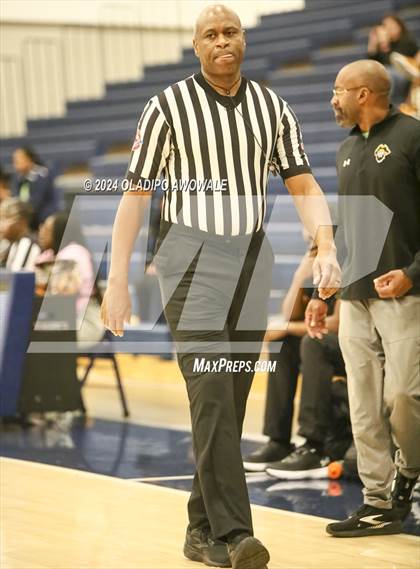 Thumbnail 3 in V.R. Eaton vs. Crandall (Denton Ryan Holiday Showcase) photogallery.