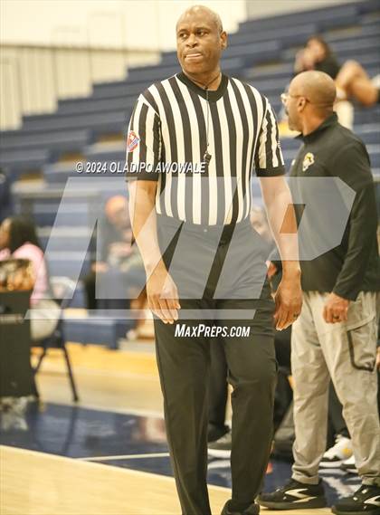 Thumbnail 1 in V.R. Eaton vs. Crandall (Denton Ryan Holiday Showcase) photogallery.