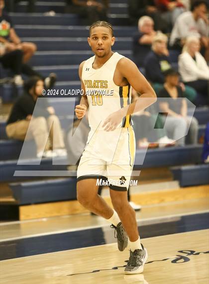 Thumbnail 1 in V.R. Eaton vs. Crandall (Denton Ryan Holiday Showcase) photogallery.