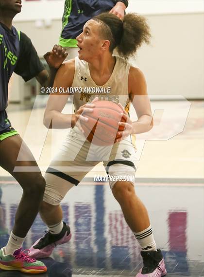 Thumbnail 3 in V.R. Eaton vs. Crandall (Denton Ryan Holiday Showcase) photogallery.